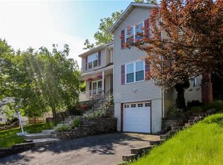 50 Larkin Ln, Garnerville, NY 10923