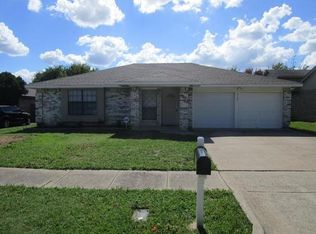 3102 Seaboard Dr, Arlington, TX 76014