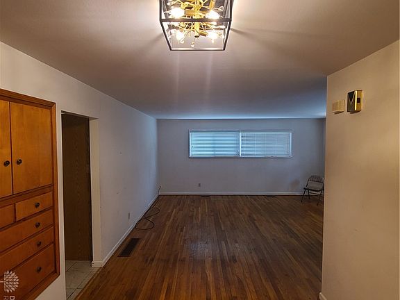 5th image of 642 La Salle Dr