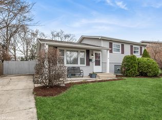 15245 Rob Roy Dr, Oak Forest, IL 60452