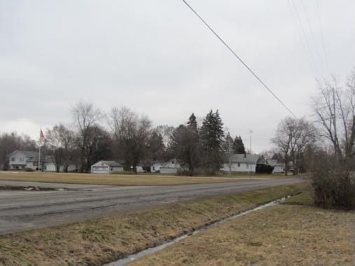 4th image of 1909 Carlton Blvd