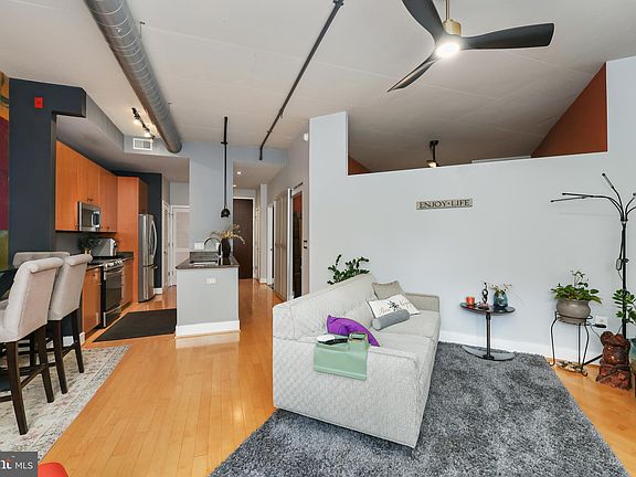 4th image of 520 John Carlyle St Unit 219