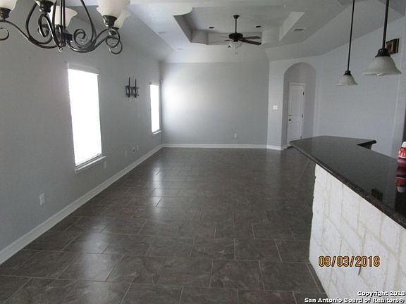 5th image of 1319 Oriole Ct