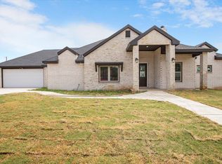 2117 Mustang Dr, Levelland, TX 79336