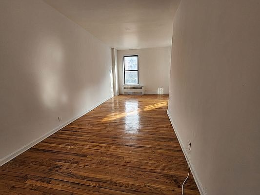 4th image of 324 E 14th St APT 3B