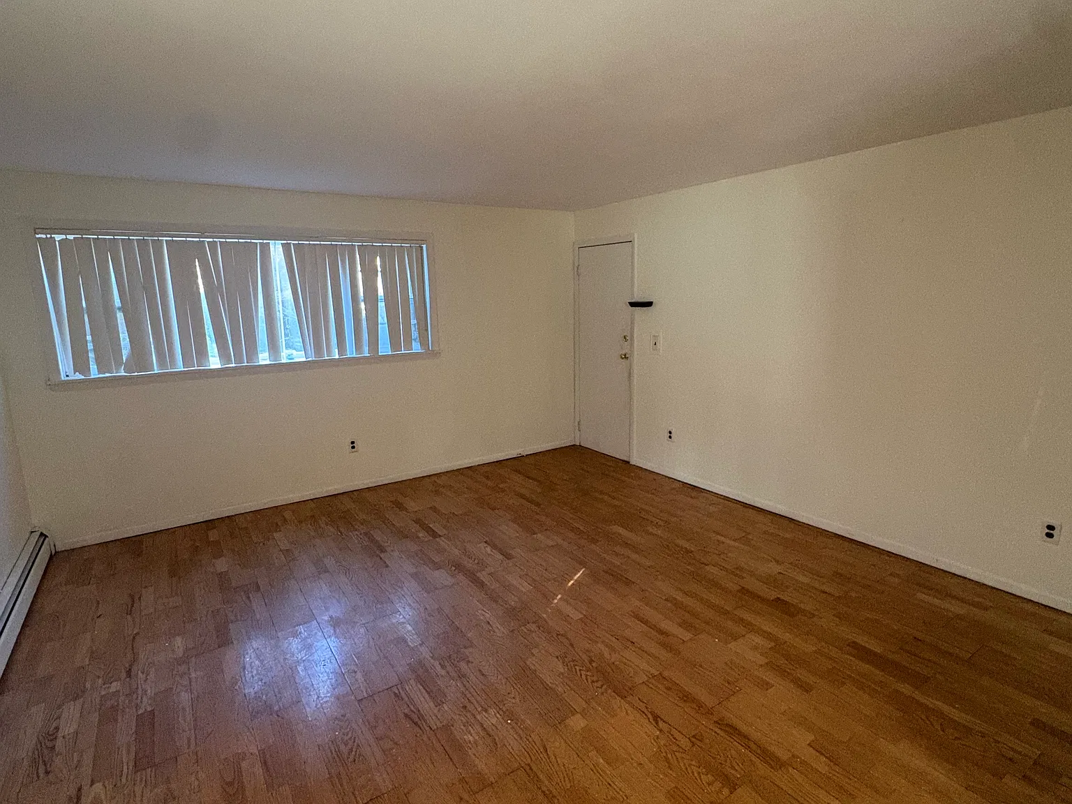 1 bed, 1400 sqft, $2,500 — Photo 3