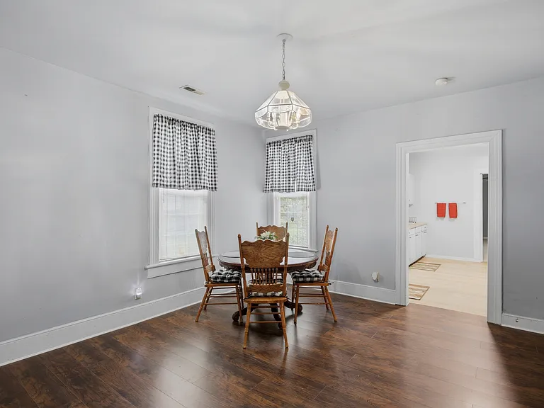 1006 W Washington St — Photo 7