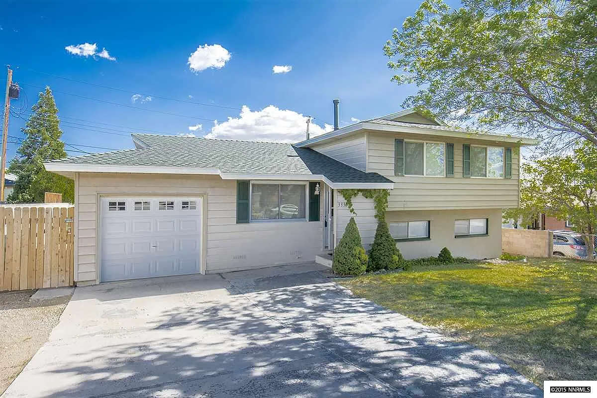 3330 Heights Dr photo 1