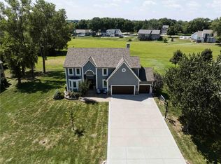 18814 S Greenway St, Olathe, KS 66062