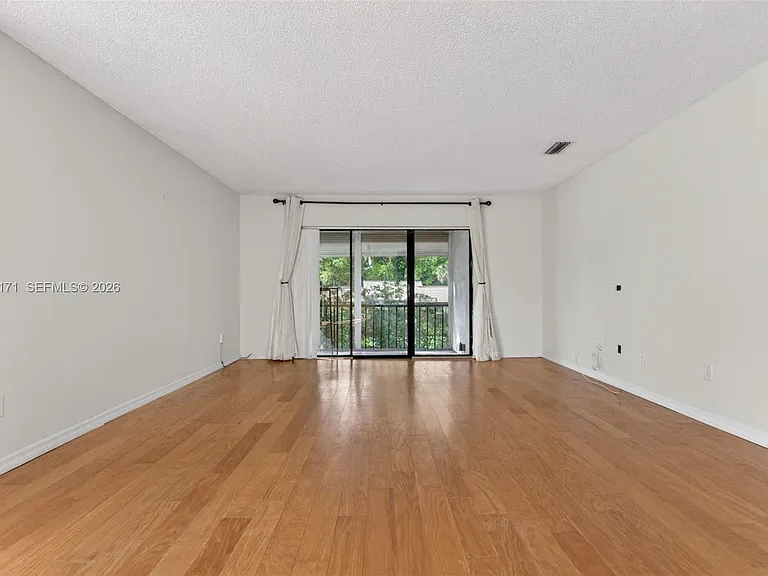 21810 Cypress Cir #26B — Photo 8