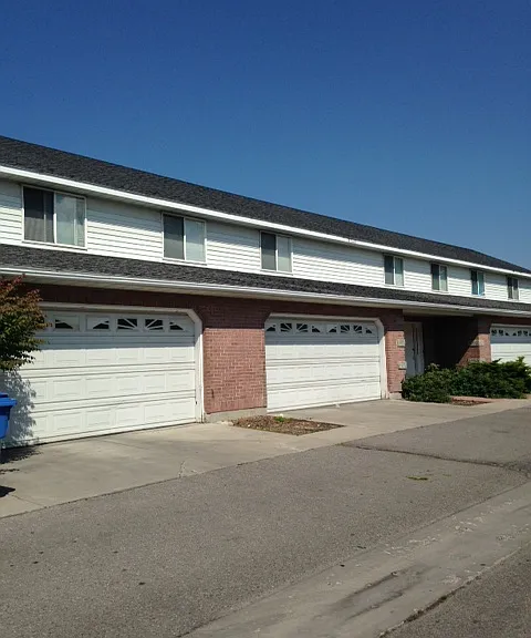 1042 N 200 W #4 — Photo 2