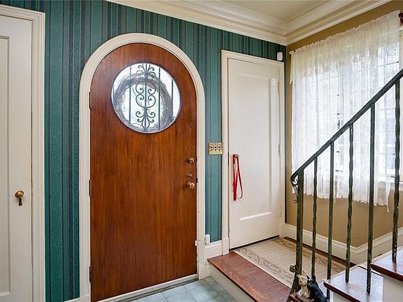 4th image of 1219 Harvard Blvd