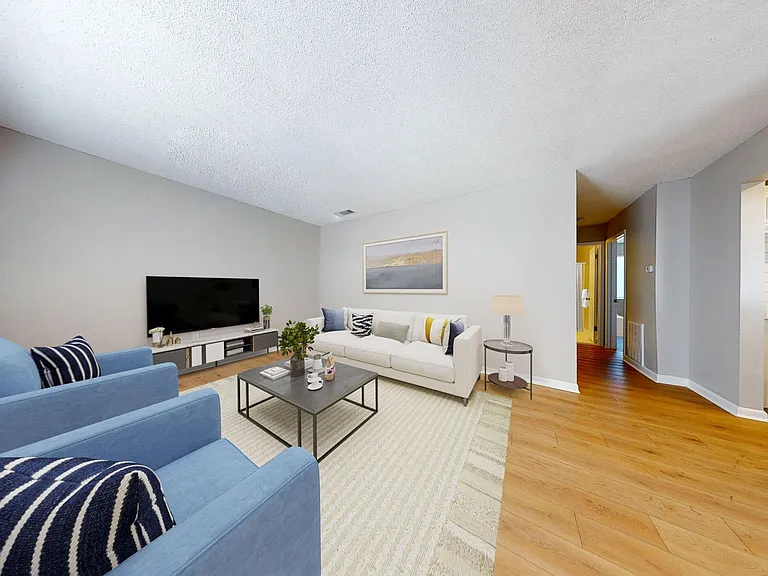 Gulf View Apartments — Photo 41