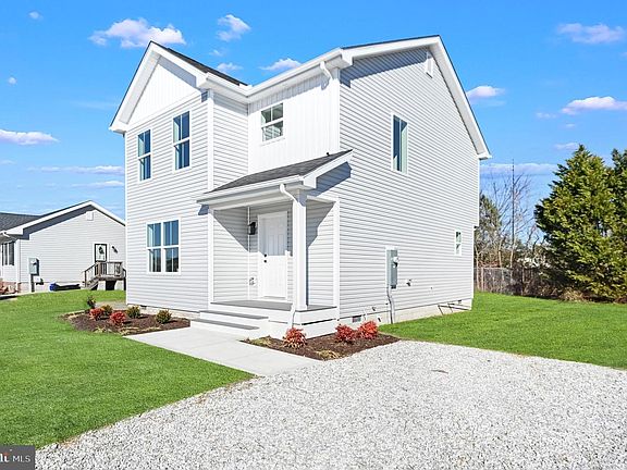2nd image of 1505 Cedar Run