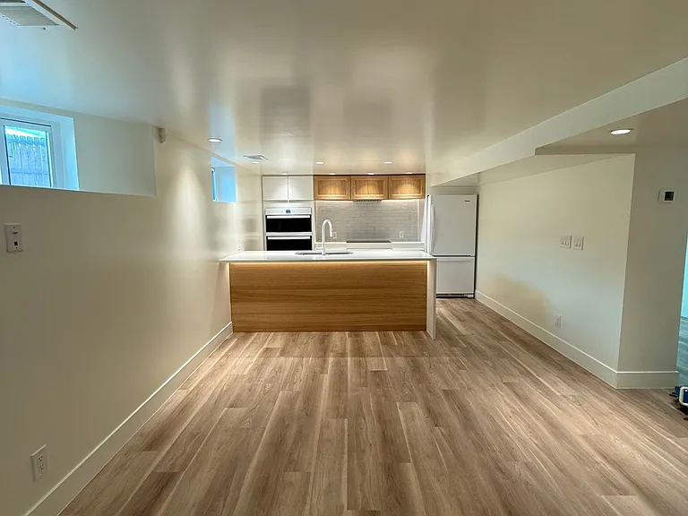 950 E Bayaud Ave — Photo 17