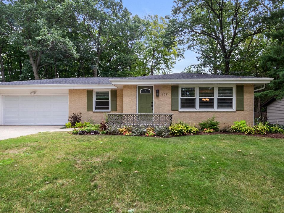 1st image of 239 Pearson Dr