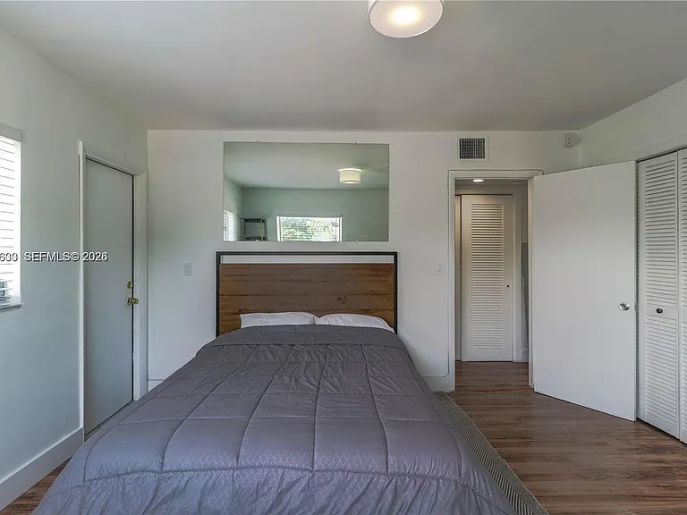 1234 Euclid Ave #7 — Photo 5
