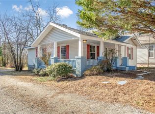 3836 Country Club Rd, Winston Salem, NC 27104