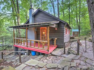 122 Pellet Rd, Paupack, PA 18451