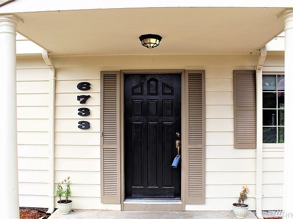 3rd image of 6733 80th St SW