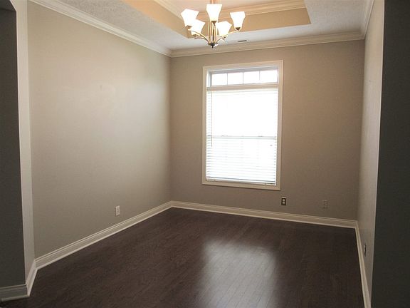 4th image of 3612 Farnsworth Dr
