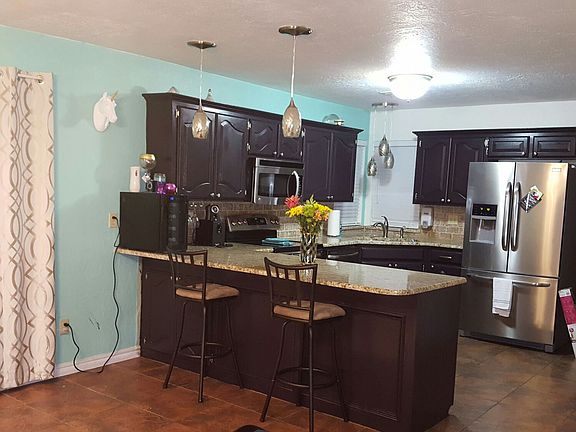 4th image of 2310 NE Turtle Creek Dr