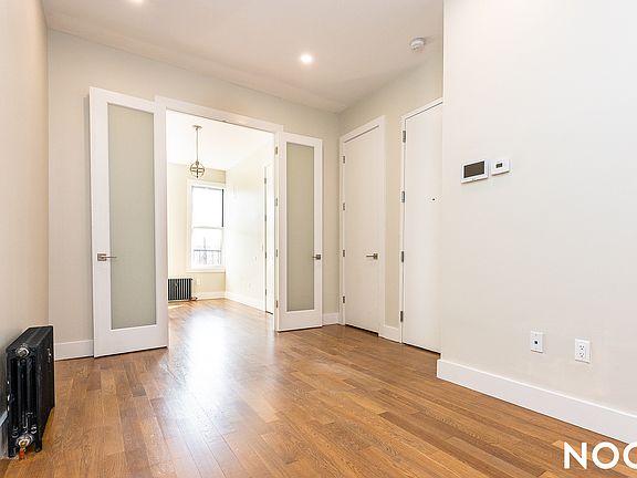 5th image of 170 Jefferson St APT 3L