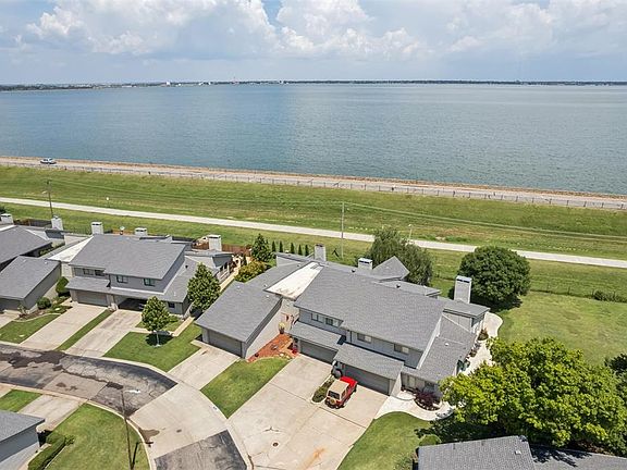 2nd image of 9814 Hefner Village Dr