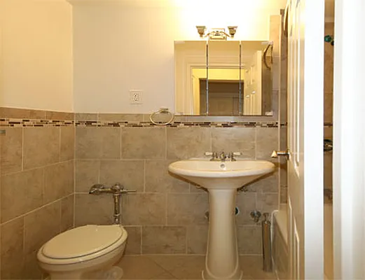 Rented by SW Queens Mezzanine | media 17