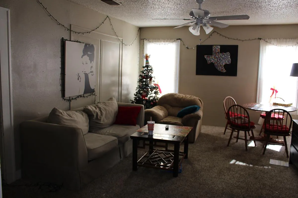 4 bed, $1,795 — Photo 2
