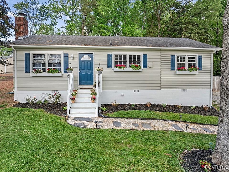 1st image of 2228 Lakeview Dr