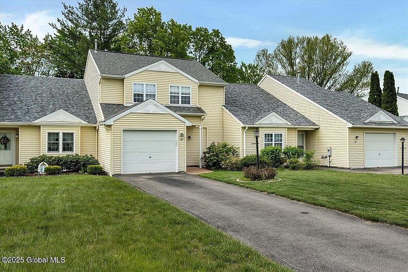 2nd image of 1127 Spearhead Drive