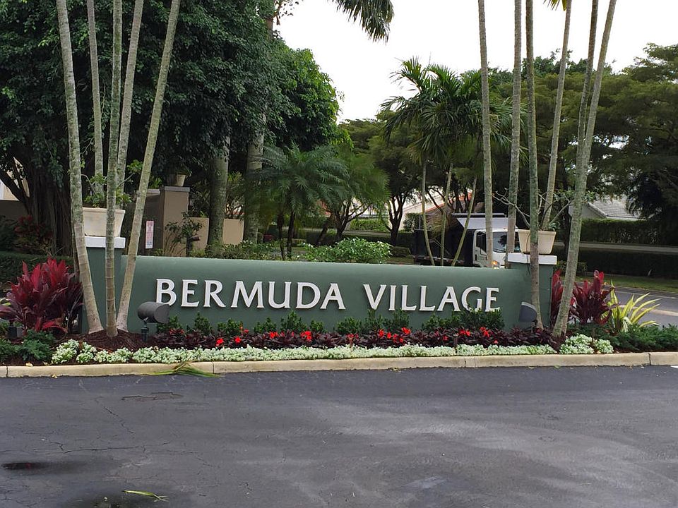 Home For Sale In Bermuda Village