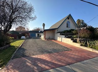 206 E Cherry Ln, Coalinga, CA 93210