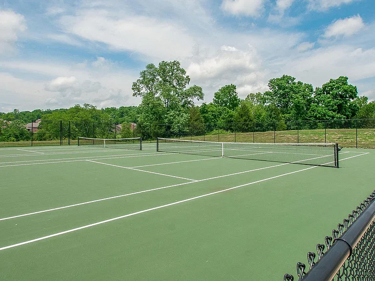 Falls Grove Community - Tennis Courts