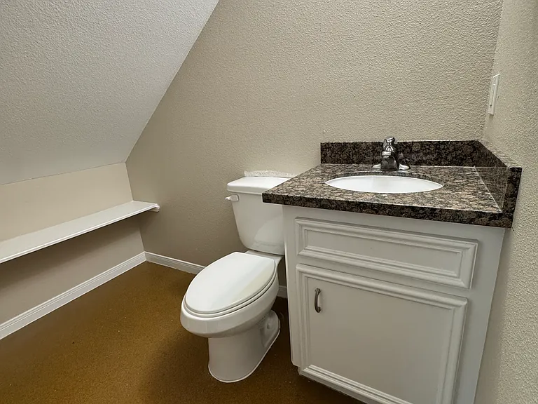 303 E John Alber Rd #B — Photo 5