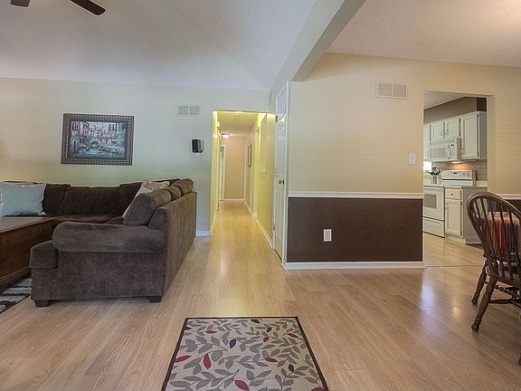 5th image of 8406 Mercier St