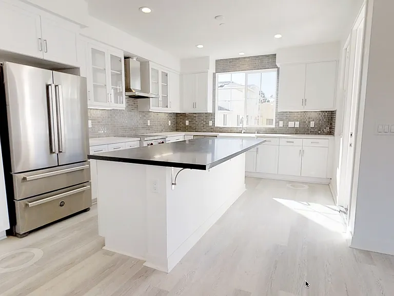 5671 Ekwill St #B — Photo 4