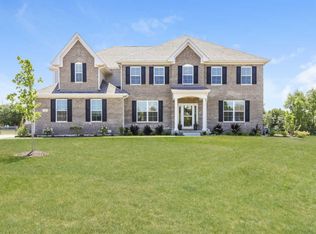 1 W Peter Ln, Hawthorn Woods, IL 60047
