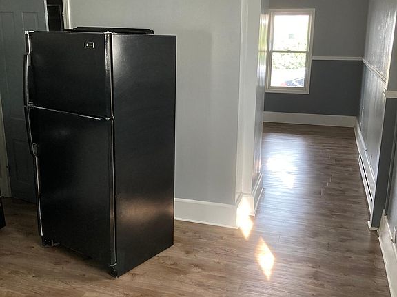 4th image of 213 Washington Ave #213