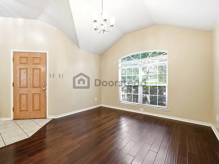 15809 Ducote Dr — Photo 7
