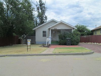 1207 W Vine St, Dodge City, KS, 67801