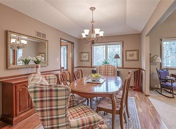 5th image of 72 Woodbridge Ln