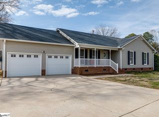 5 Mitchell Rd, Greenville, SC 29615