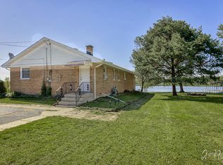 24353 N Fox River Dr, Cary, IL 60013