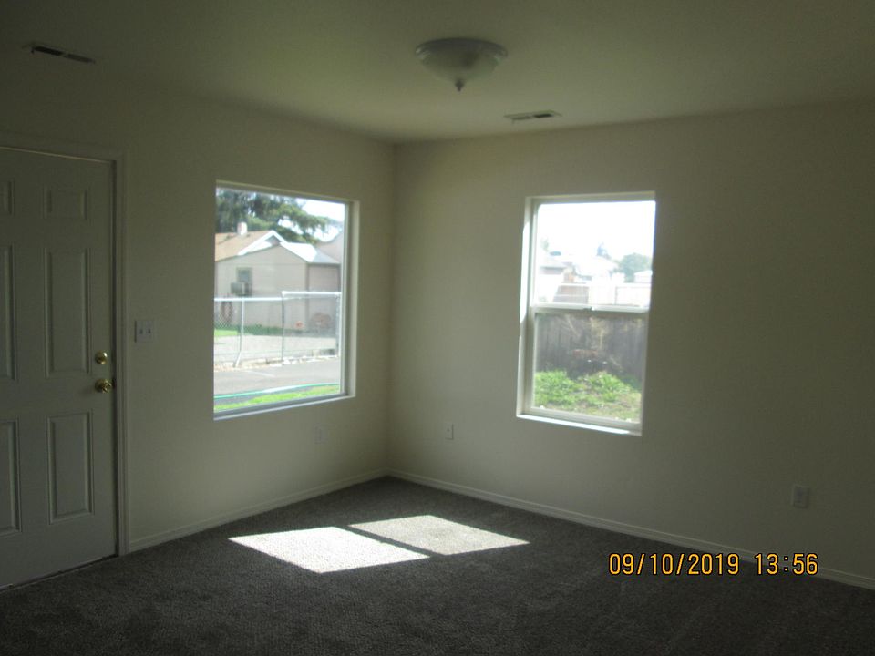 2nd image of 809 1/2 W Mead Ave