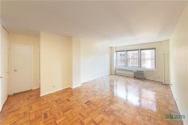 1st image of 155 E 38th St APT 17E