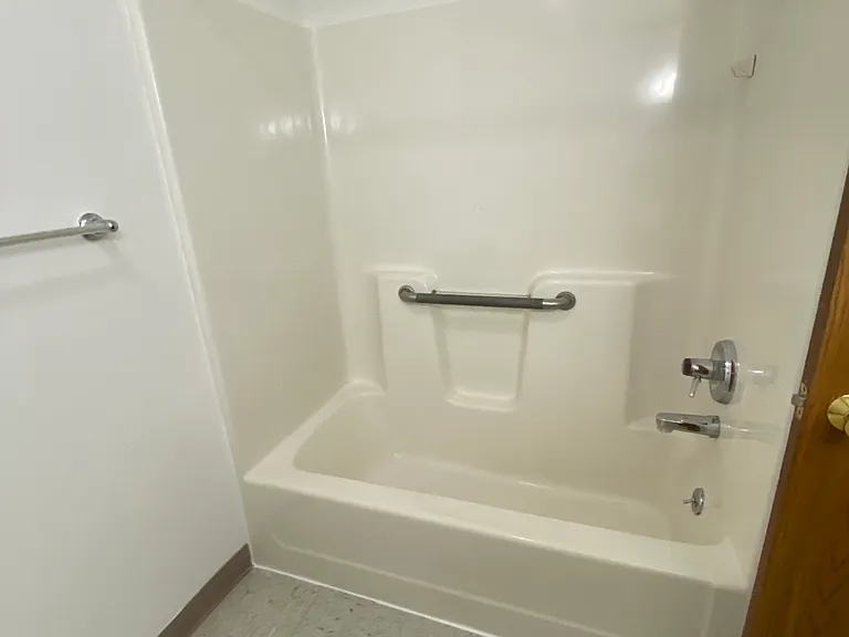 203 N Woodwind Dr — Photo 3