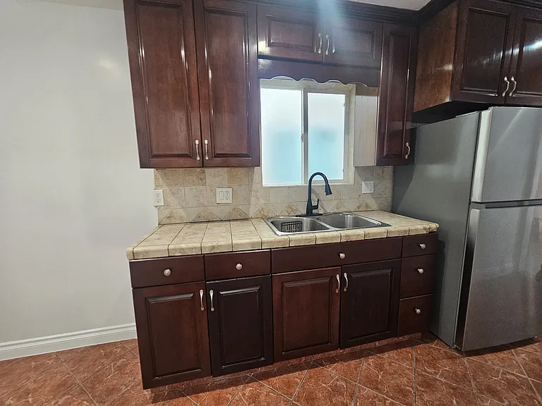 1107 S Central Ave #C — Photo 12