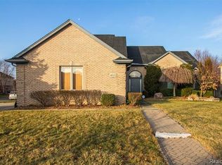 48113 Thistle Dr, Macomb, MI 48044